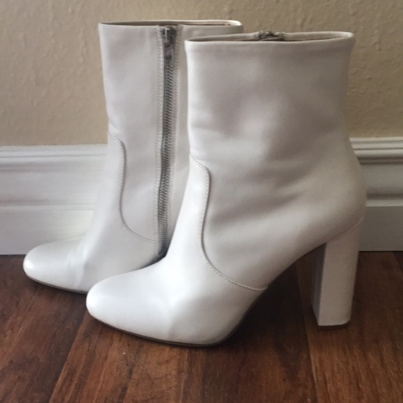 Steve Madden Shoes - Steve Madden white leather boots